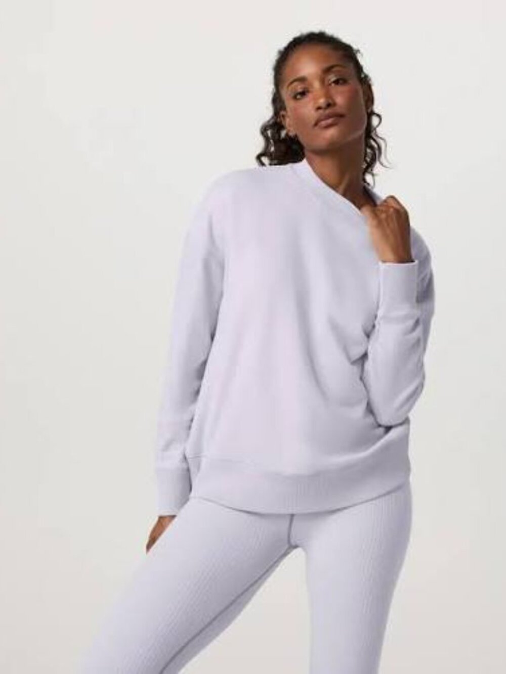 Vuori Sedona weekender crew pullover lavender ice